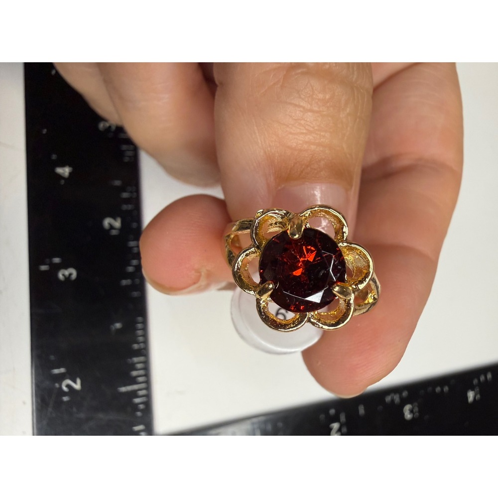 Gold Tone Ruby Red Round Cut Floral Scalloped Cocktail Ring Size 9
